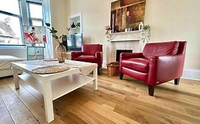 Dumbarton Cosy Home, Loch Lomond
